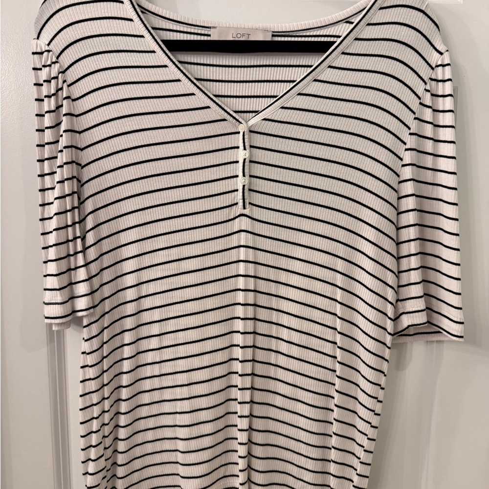 LOFT Black & White Striped Ribbed V-Neck Top